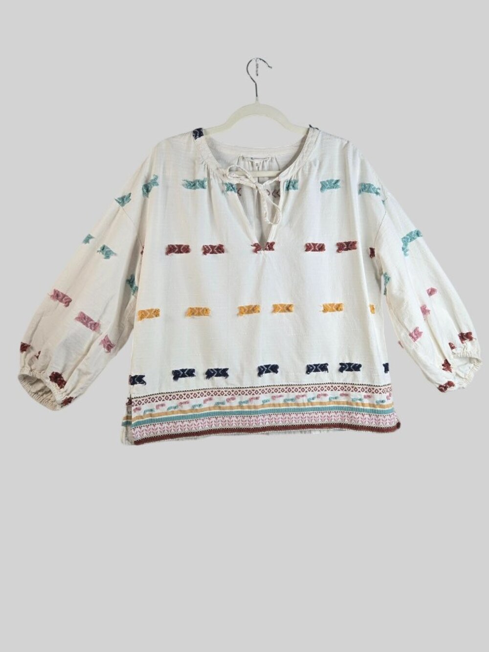 Boxy Peasant‎ Blouse White Embroidered Puff Sleeve Relaxed Boho Southwestern Top